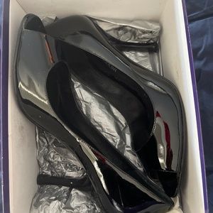 EAMAYLIE BLACK PATENT SHOES